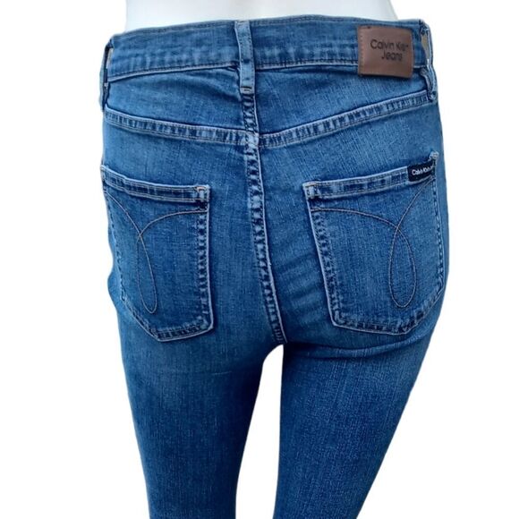 642814....Calvin Klein Skinny Jeans Size 6P/28, 9" Rise - Picture 5 of 6
